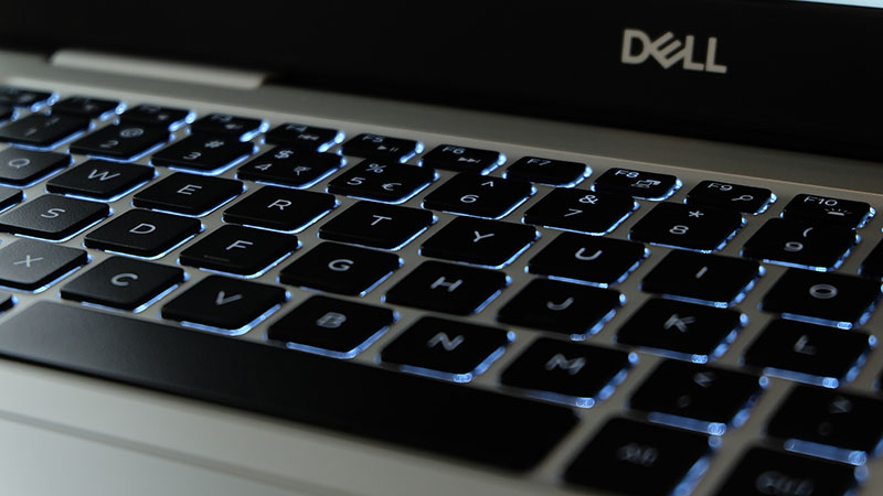 Laptop Dell Inspiron 7570 i5 8250U/4GB/256GB